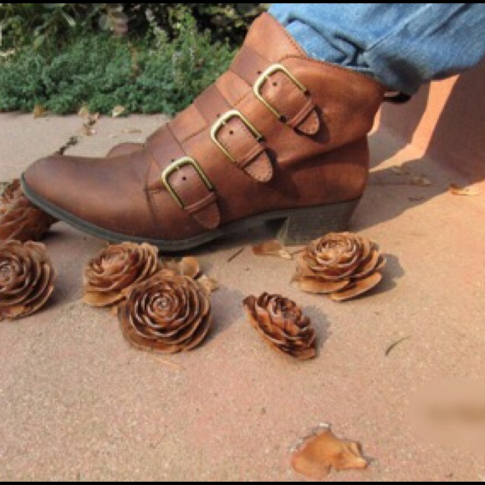 Brown booties, small heel